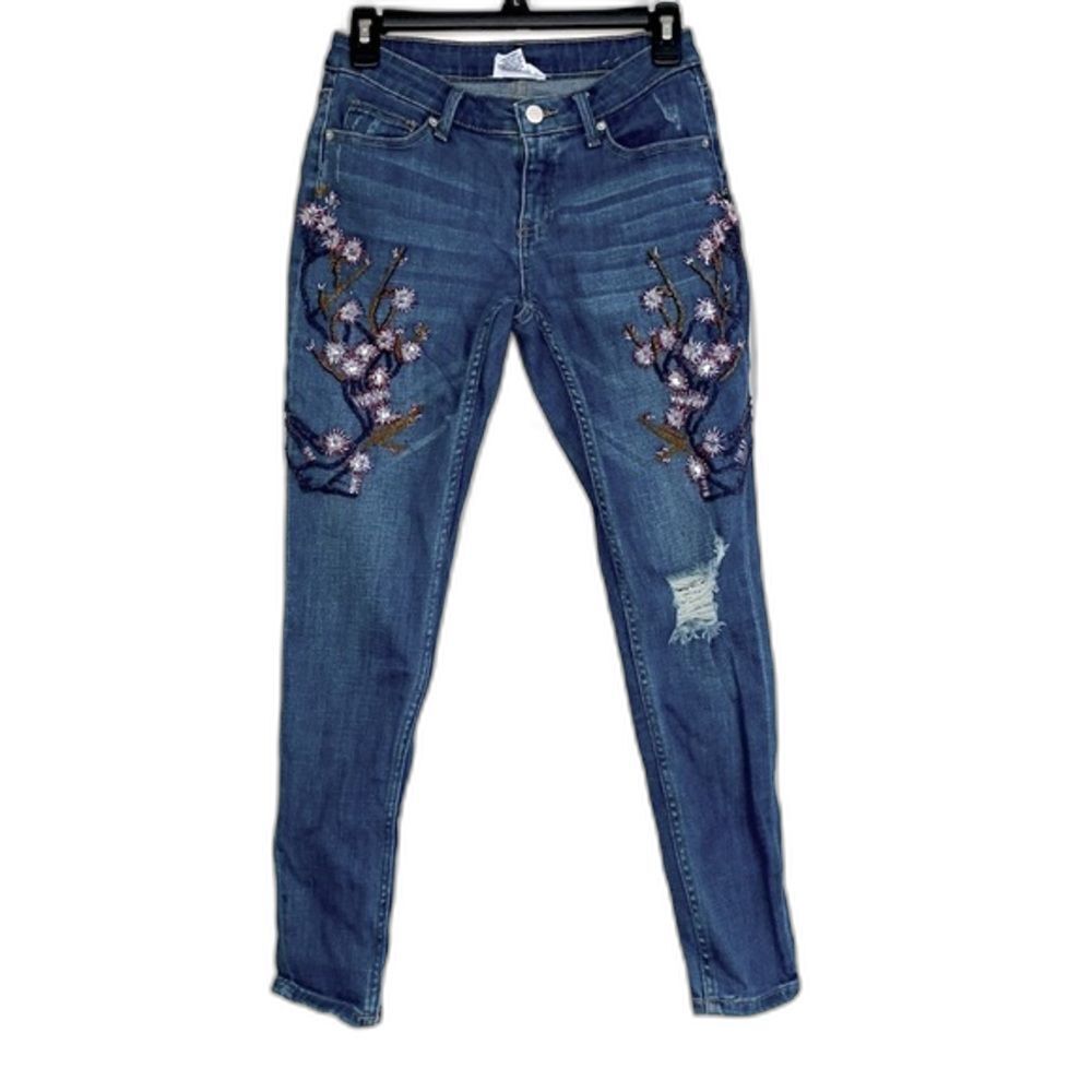 For the Republic Women’s Y2K Beaded Embellish Distressed Skinny Jeans size 4/26